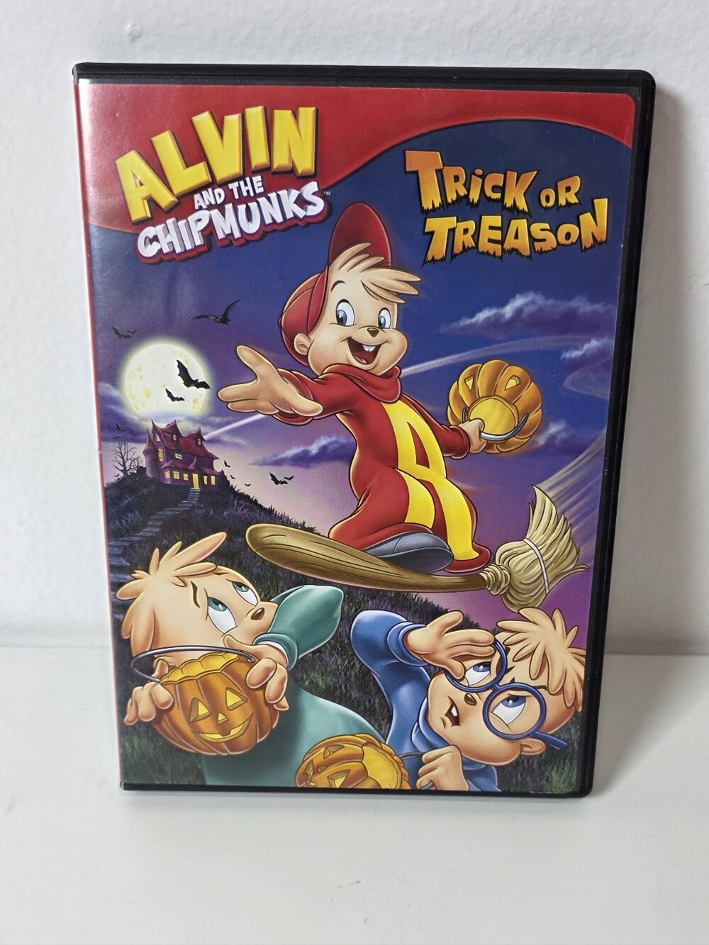⭐️🎃 Alvin and The Chipmunks - Trick or Treason - DVD 2008